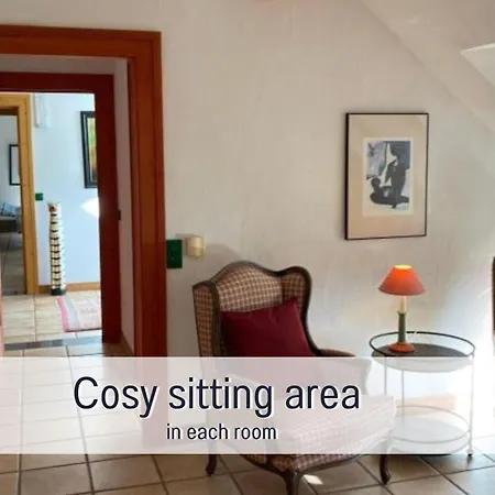 Dom wakacyjny Paulis Cozy 4-bedroom Vacation - With 4 Bathrooms Sun Terrace & Sauna, To Hike & Bike, To Chil & Meet Bullange