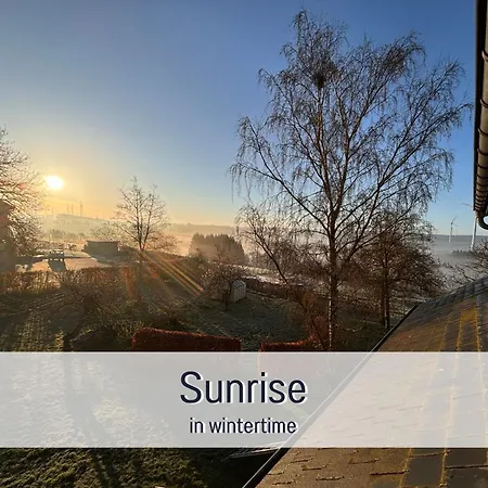 Paulis Cozy 4-bedroom Vacation - With 4 Bathrooms Sun Terrace & Sauna, To Hike & Bike, To Chil & Meet ビューリンゲン