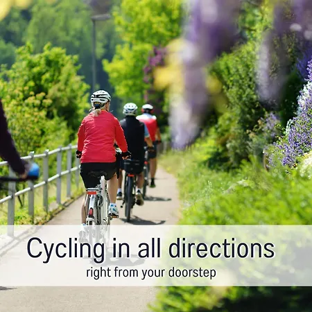 בית נופש Paulis Cozy 4-bedroom Vacation - With 4 Bathrooms Sun Terrace & Sauna, To Hike & Bike, To Chil & Meet בולאנז'