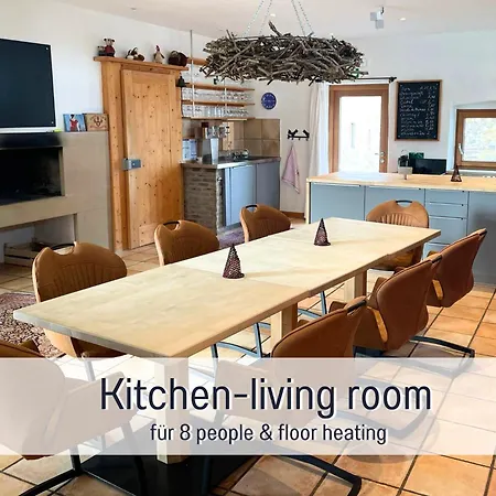 בית נופש Paulis Cozy 4-bedroom Vacation - With 4 Bathrooms Sun Terrace & Sauna, To Hike & Bike, To Chil & Meet בולאנז'