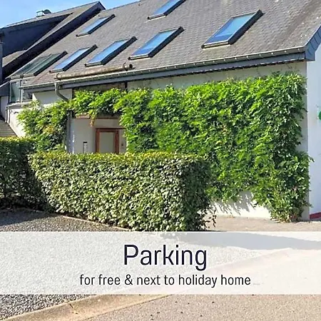 Paulis Cozy 4-bedroom Vacation - With 4 Bathrooms Sun Terrace & Sauna, To Hike & Bike, To Chil & Meet Сasa de vacaciones Büllingen